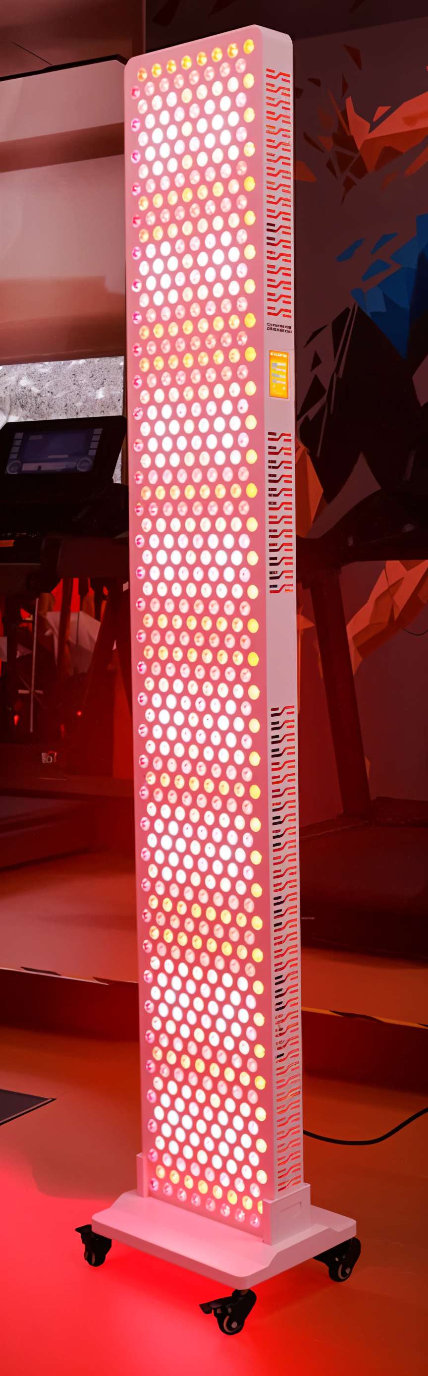 Uno Vita`s RLPROMax600- advanced 9-Wavelength High-Power Light Therapy Panel (white)