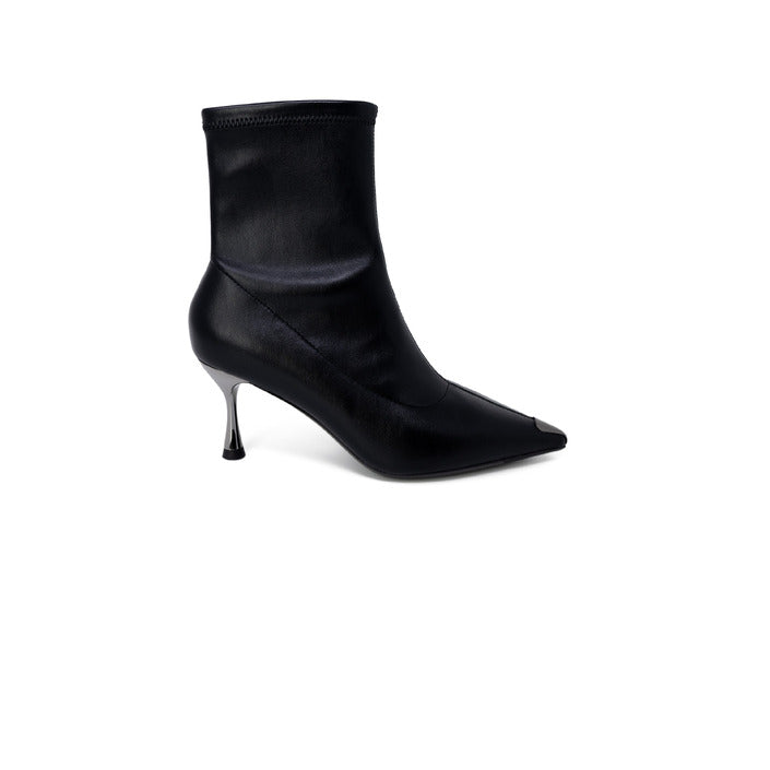 Cult Women Boots - fra Cult - Pris 1445 kr! Kjøp nå betal senere med Klarna hos Hubes.no