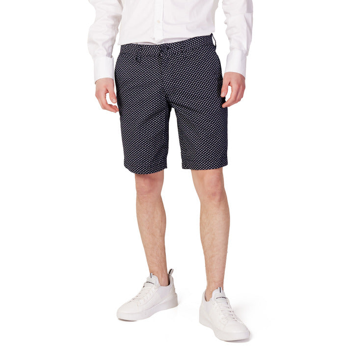 Armani Exchange Bermuda Shorts Herre - fra Armani Exchange - Pris 864 kr! Kjøp nå betal senere med Klarna hos Hubes.no