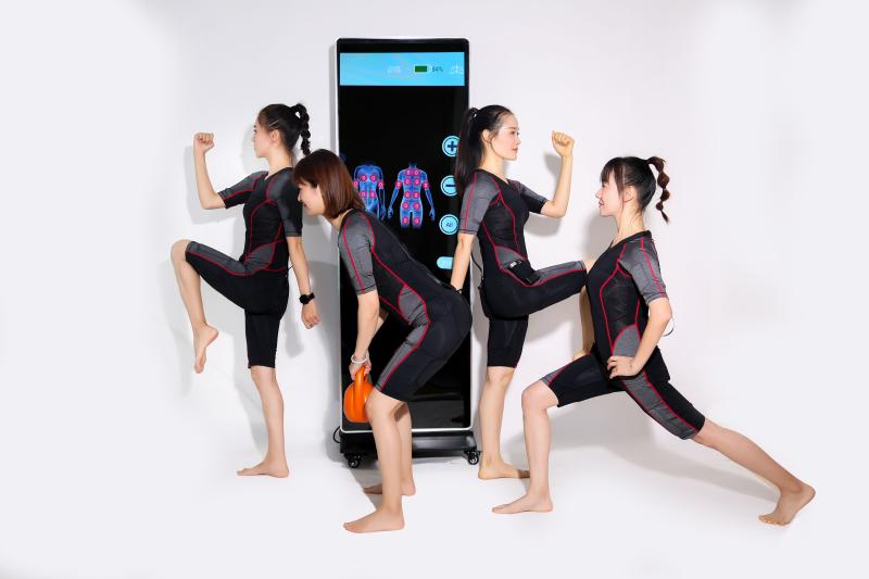 Uno Vita`s  EMS-treningsdrakt (mannlig versjon)